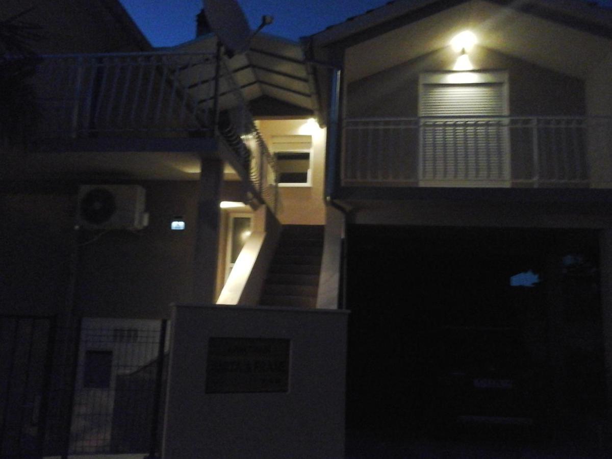 Apartments Anita Frane Vodice Bagian luar foto