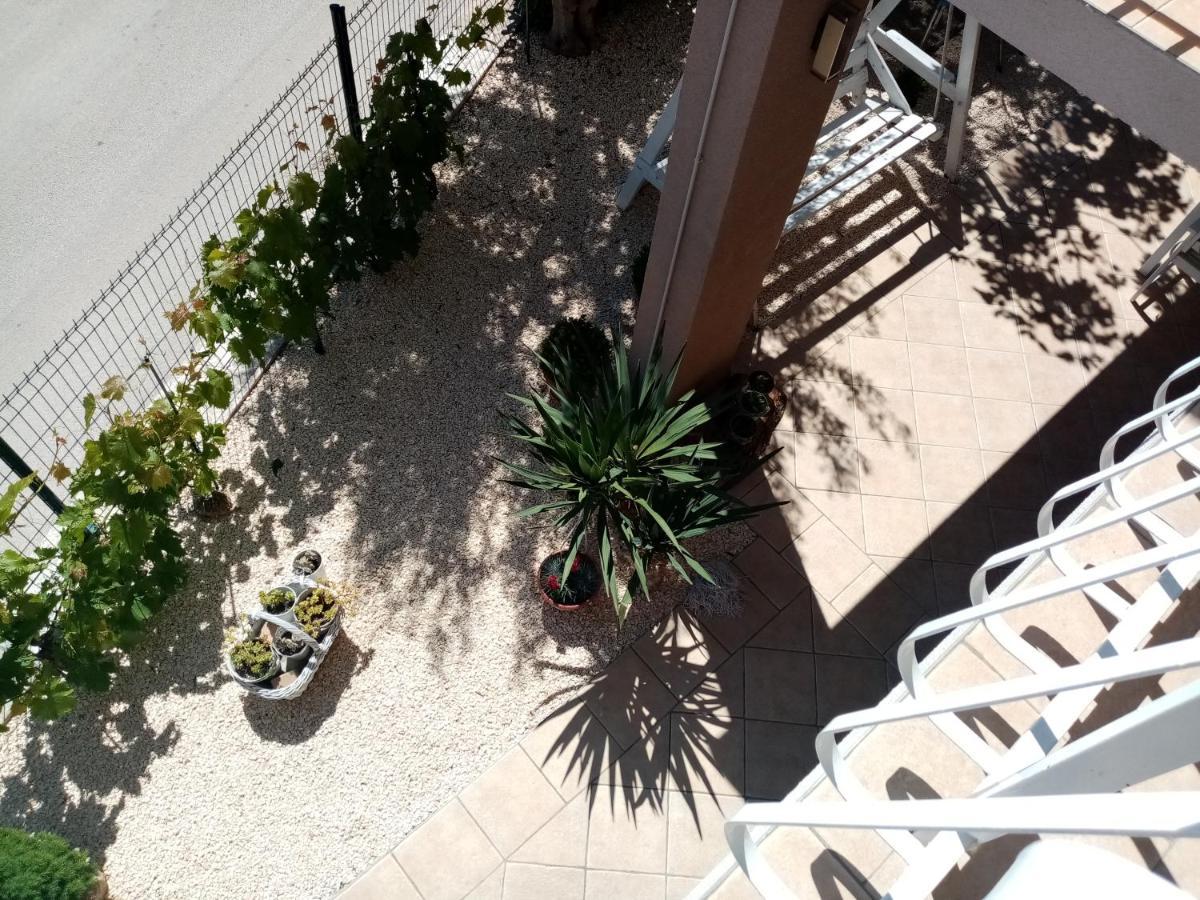 Apartments Anita Frane Vodice Bagian luar foto