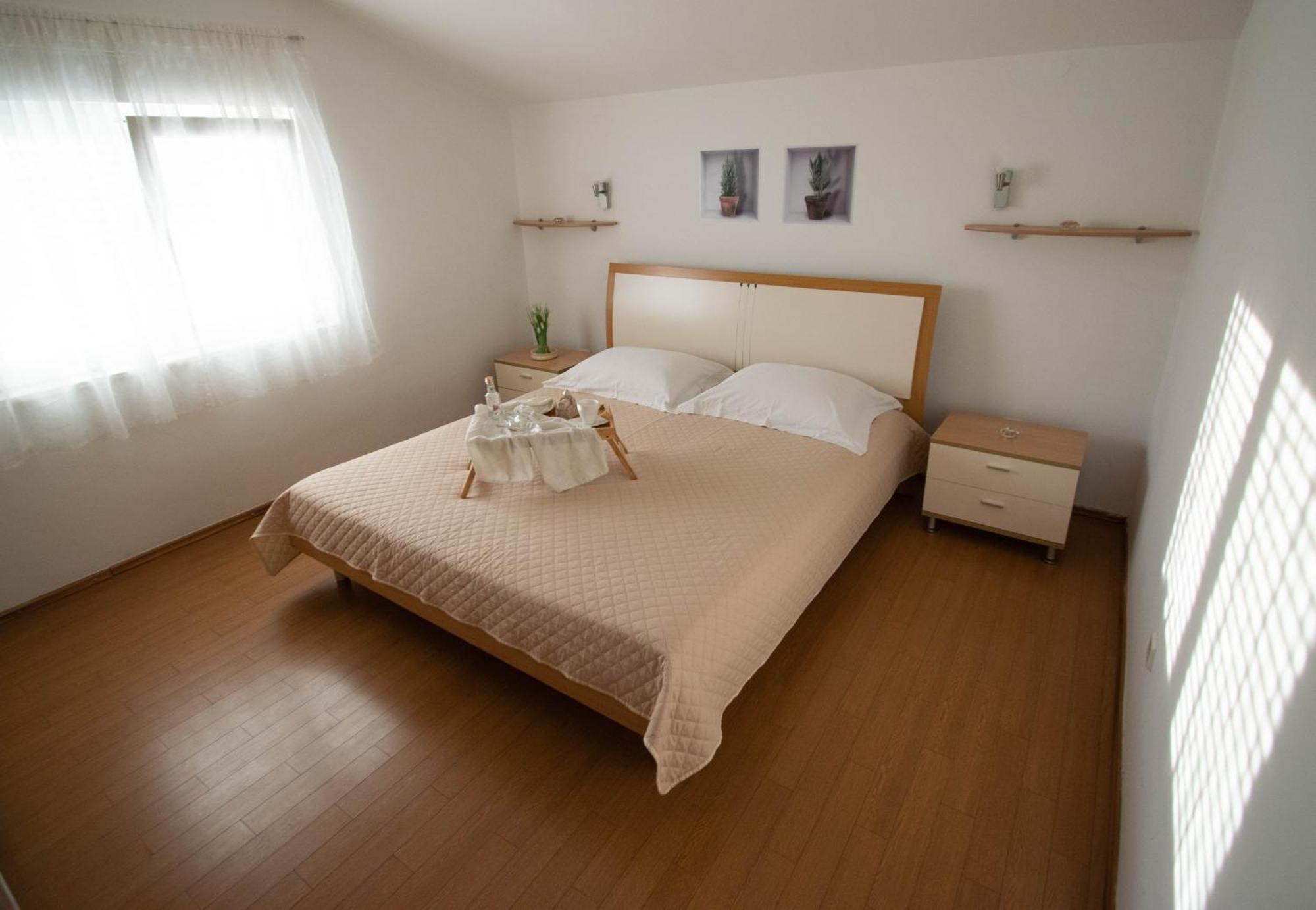 Apartments Anita Frane Vodice Bagian luar foto