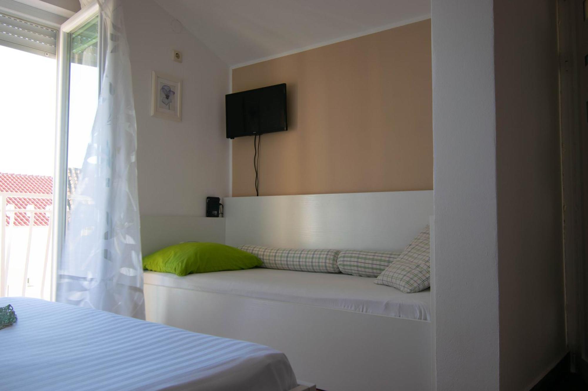 Apartments Anita Frane Vodice Bagian luar foto